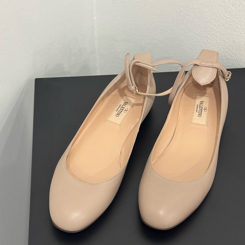 Brand New Valentino Garavani 5 Tango Patent Leather Ballerina Flats - Size 36.5
